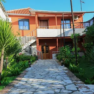 Kaloshi , Krujë Albanië